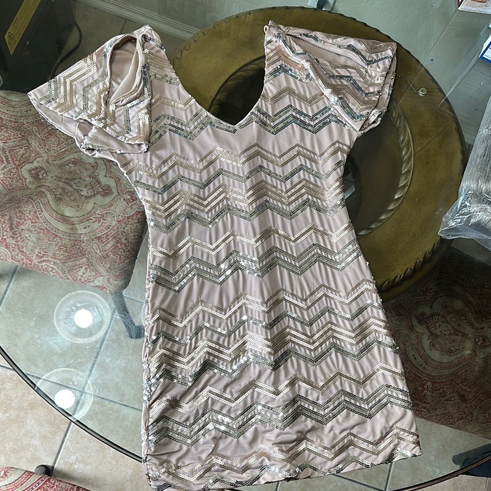 Elegant Chevron Patterned Dress